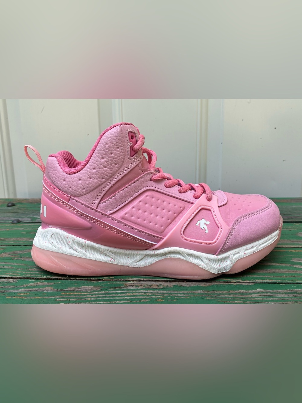 AND1 Big Girl Youth Sz 3 High Top Basketball School Play Sneakers Shoes Pink